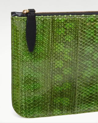 detailed view of the green vanni exotic snake skin zippered pouch|light